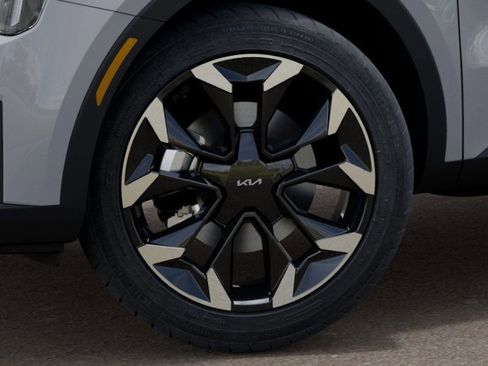 New 2025 Kia Sorento EX image 9