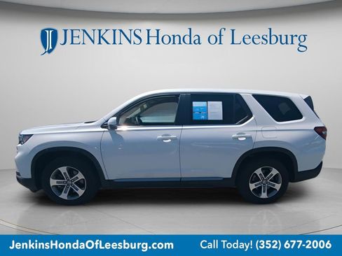 Used 2024 Honda Pilot EX-L image 7