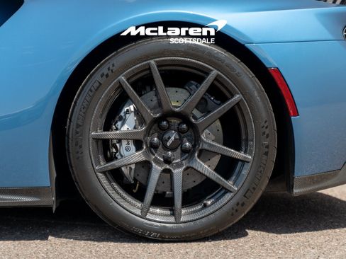 Used 2019 Ford GT RWD image 39