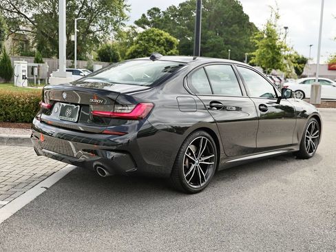 Used 2022 BMW 330i Sedan w/ M Sport Package RWD image 7