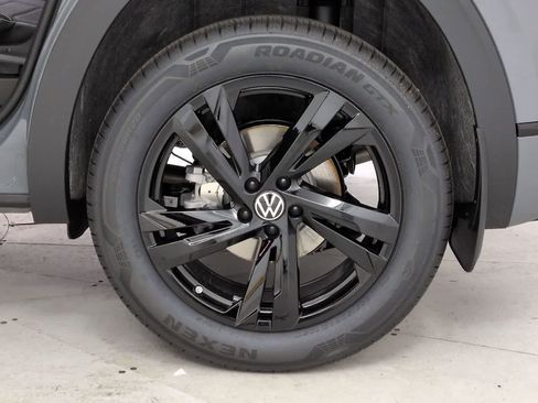 New 2026 Volkswagen Atlas Cross Sport SEL R-Line AWD/4WD image 13