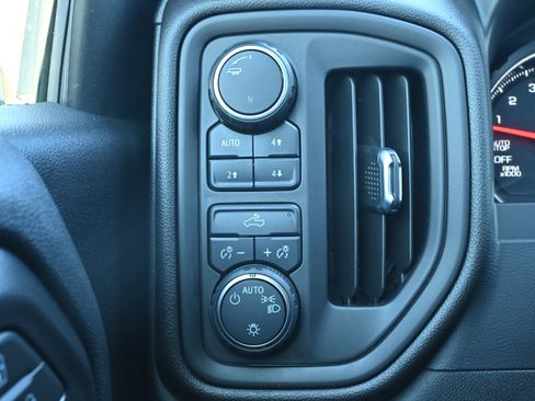 Used 2021 Chevrolet Silverado 1500 Custom Trail Boss w/ Safety Confidence Package image 20