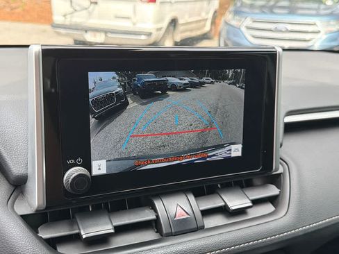 Used 2024 Toyota RAV4 LE AWD/4WD image 27