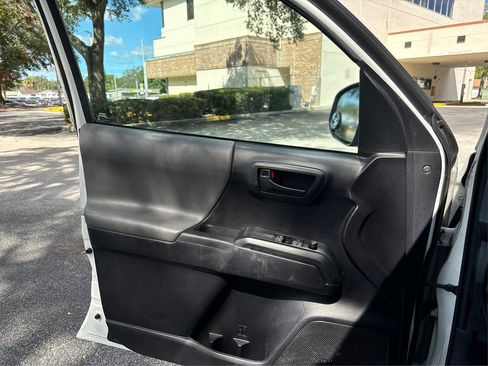 Used 2020 Toyota Tacoma SR RWD image 18