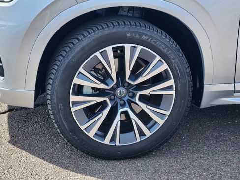 Used 2021 Volvo XC90 T6 Momentum w/ Climate Package image 29