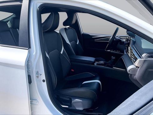 Used 2026 Toyota Camry SE FWD image 9