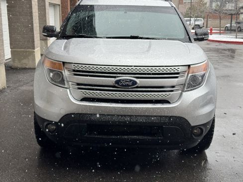 Used 2015 Ford Explorer XLT w/ Equipment Group 202B image 8