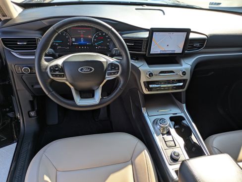 Used 2023 Ford Explorer XLT w/ Equipment Group 202A image 16