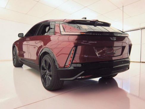 Used 2024 Cadillac Lyriq Sport AWD/4WD image 5