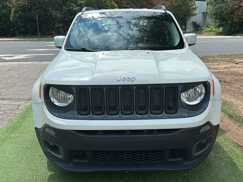 Used 2016 Jeep Renegade Latitude w/ Safety & Security Group FWD image 2