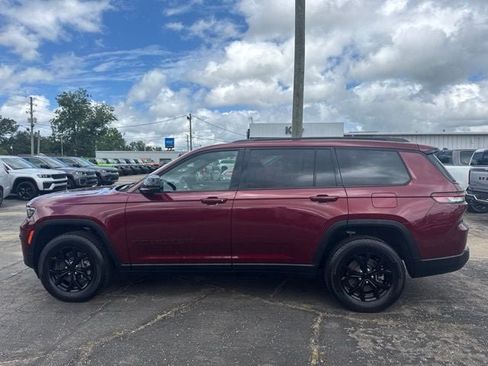 Used 2025 Jeep Grand Cherokee L Laredo AWD/4WD image 6