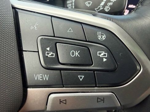 Used 2024 Volkswagen Atlas Cross Sport SEL Premium R-Line image 23