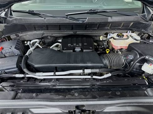 Used 2024 Chevrolet Silverado 1500 LT image 29