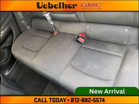 Used 2023 Chevrolet Malibu LT FWD image 17