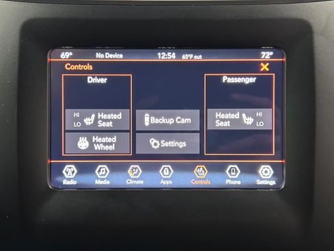 Used 2020 Jeep Cherokee Latitude Plus AWD/4WD image 8