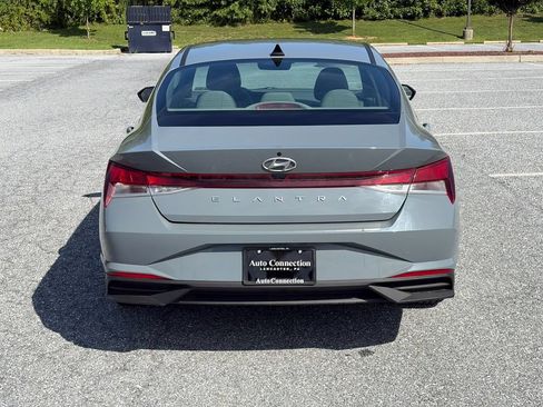 Used 2021 Hyundai Elantra SEL FWD image 7
