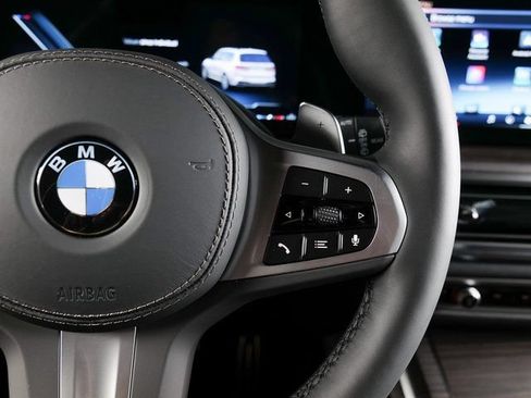 Used 2026 BMW X7 xDrive40i w/ M Sport Package AWD/4WD image 23
