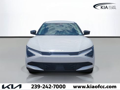 New 2026 Kia EV6 Light RWD image 2