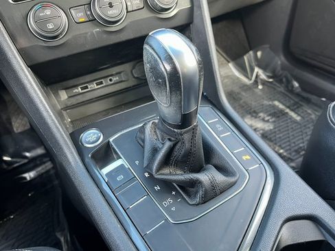 Certified 2020 Volkswagen Tiguan SEL image 26