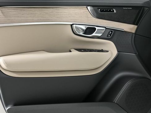 New 2026 Volvo XC90 B6 Plus w/ Protection Package Premier AWD/4WD image 6