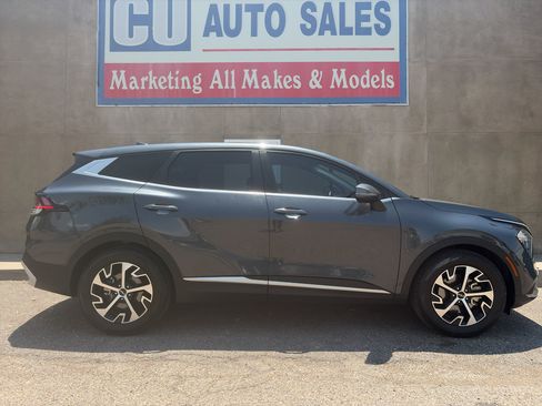 Used 2023 Kia Sportage EX FWD image 4