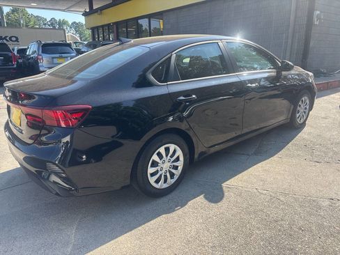 Used 2024 Kia Forte LX FWD image 5