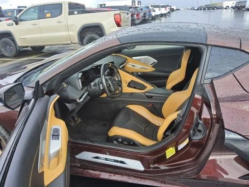 Used 2022 Chevrolet Corvette Stingray w/ Z51 Performance Package image 6