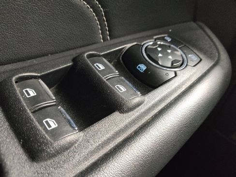 Used 2024 Ford Edge Titanium image 27