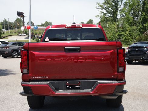 Used 2024 Chevrolet Colorado LT w/ LT Convenience Package RWD image 4