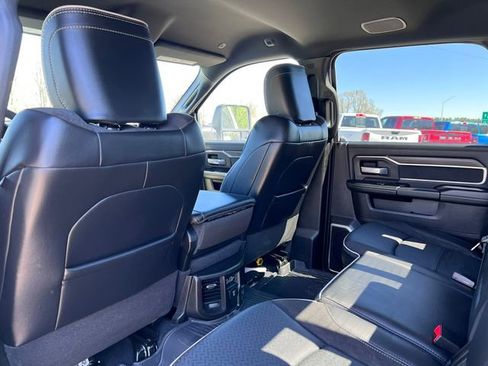 Used 2025 RAM 3500 Laramie AWD/4WD image 41