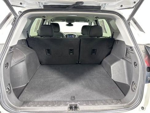 Used 2023 GMC Terrain SLE w/ Driver Convenience Package image 26