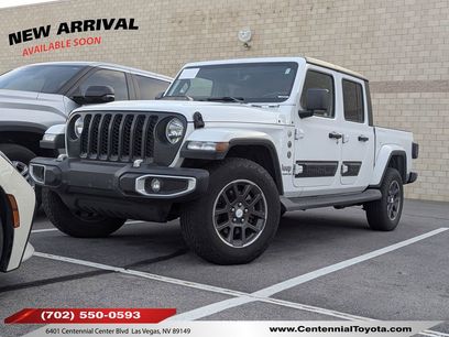 Used 2022 Jeep Gladiator Overland w/ Trailer Tow Package