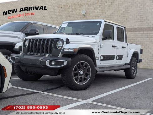 Used 2022 Jeep Gladiator Overland w/ Trailer Tow Package image 1
