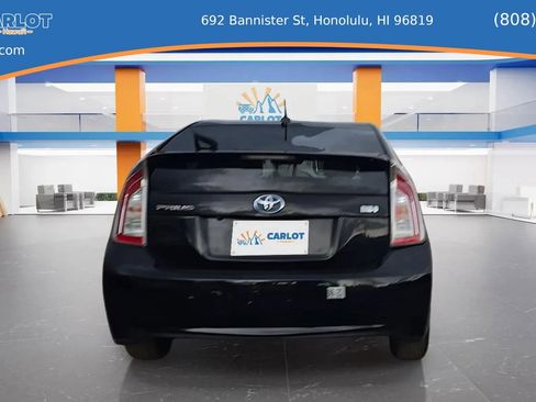 Used 2015 Toyota Prius Three FWD image 6