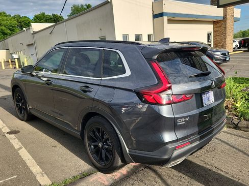 Used 2023 Honda CR-V Sport image 3