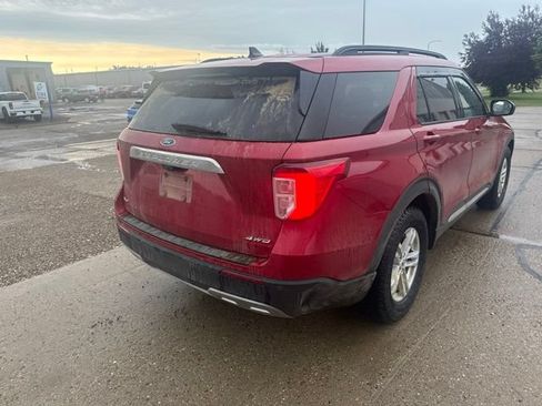Used 2021 Ford Explorer XLT w/ Equipment Group 202A AWD/4WD image 11
