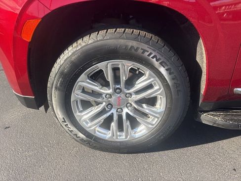 Used 2023 GMC Yukon SLT w/ SLT Premium Package image 28