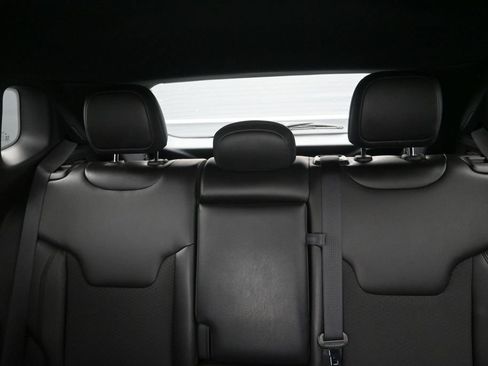Used 2022 Jeep Compass Latitude FWD image 15