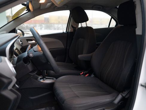 Used 2019 Chevrolet Sonic LT image 21