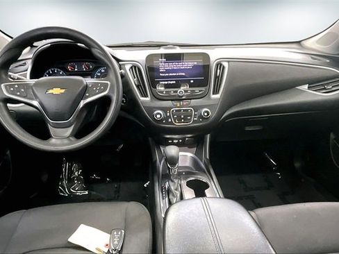 Used 2022 Chevrolet Malibu LT image 9