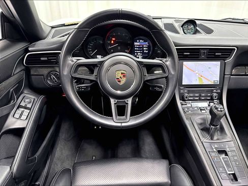 Used 2019 Porsche 911 Speedster RWD image 15