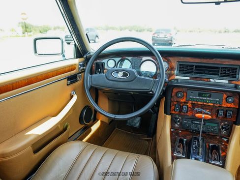 Used 1987 Jaguar XJ6 RWD image 45