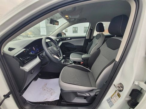 Used 2022 Volkswagen Taos S image 15