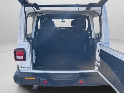 Used 2021 Jeep Wrangler Unlimited Sahara w/ Uconnect 4C Nav & Sound Group image 20