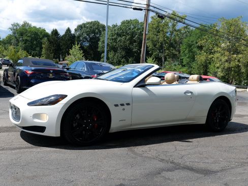 Used 2015 Maserati GranTurismo Convertible image 10