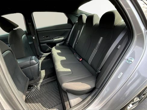 Used 2025 Hyundai Elantra Sport image 23