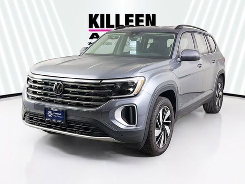 Used 2025 Volkswagen Atlas SE FWD image 3