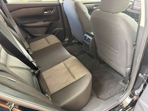 Used 2025 Nissan Rogue SV FWD image 31