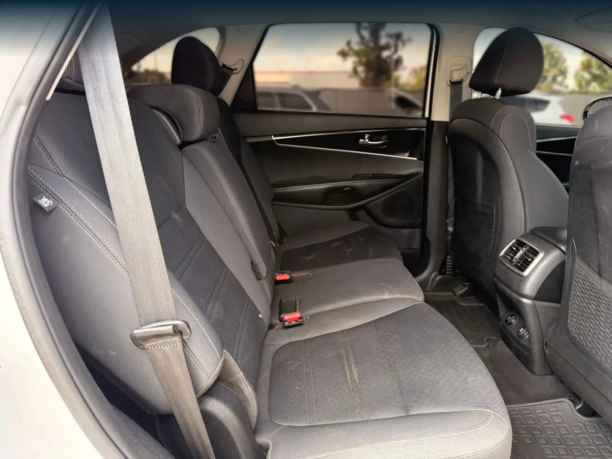 Used 2020 Kia Sorento FWD V6 image 20