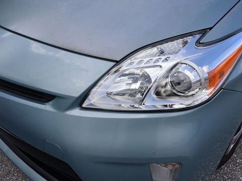 Used 2014 Toyota Prius Two FWD image 3
